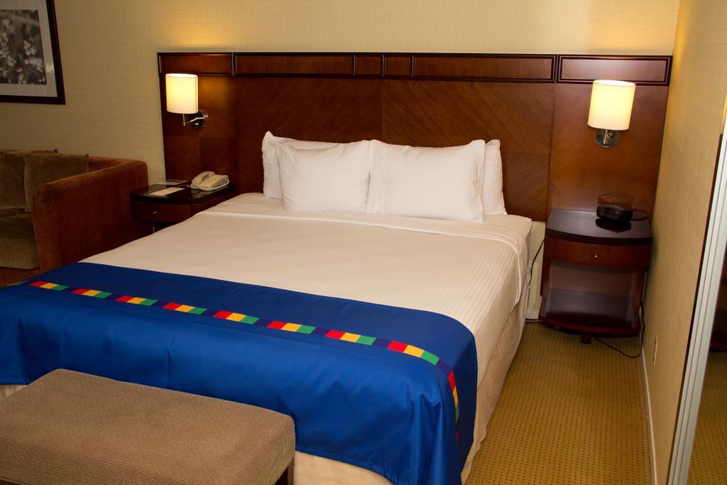 Hotel The 3*