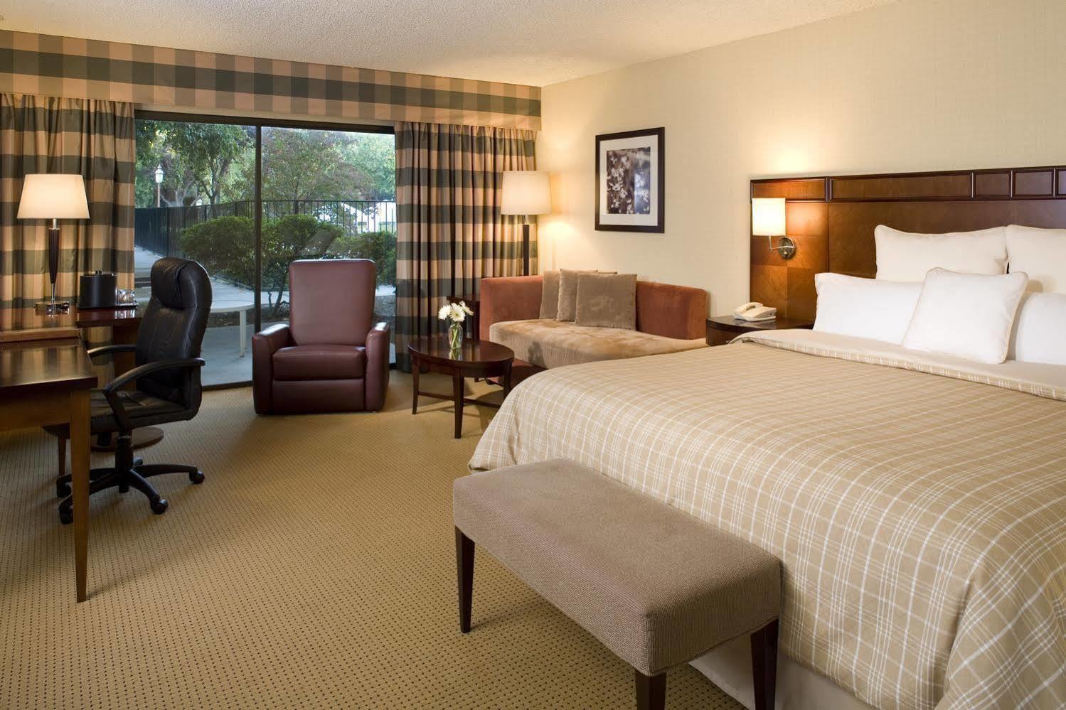 Hotel The
