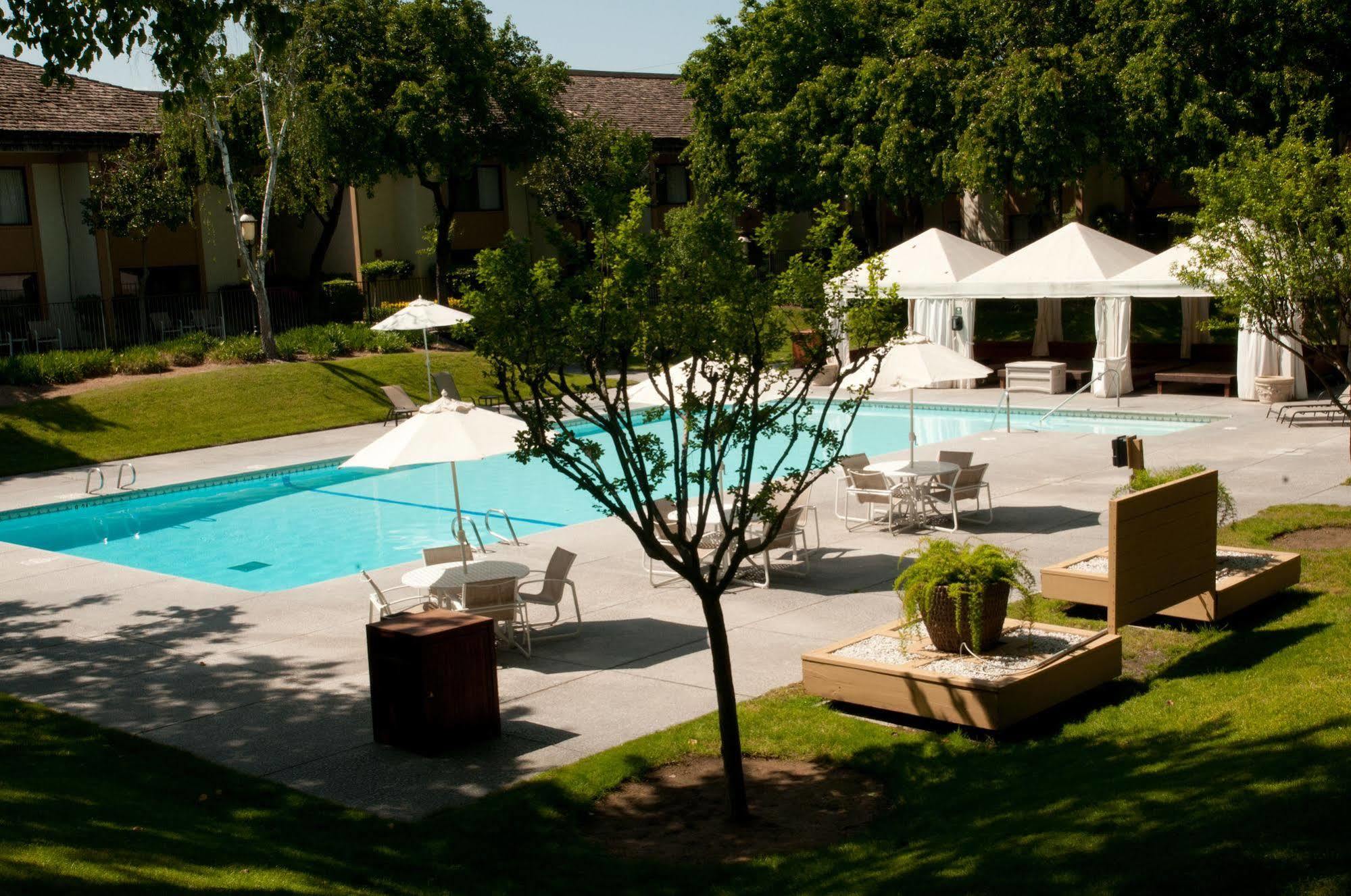 The Hotel 3*