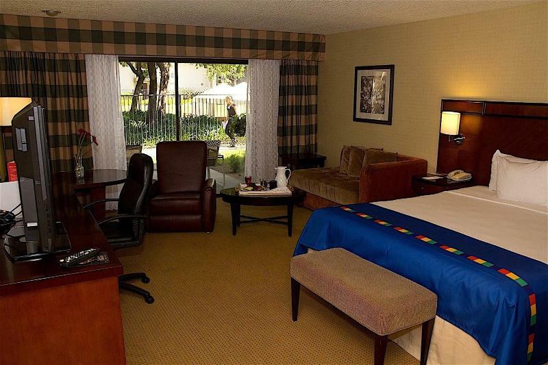 The Hotel 3*